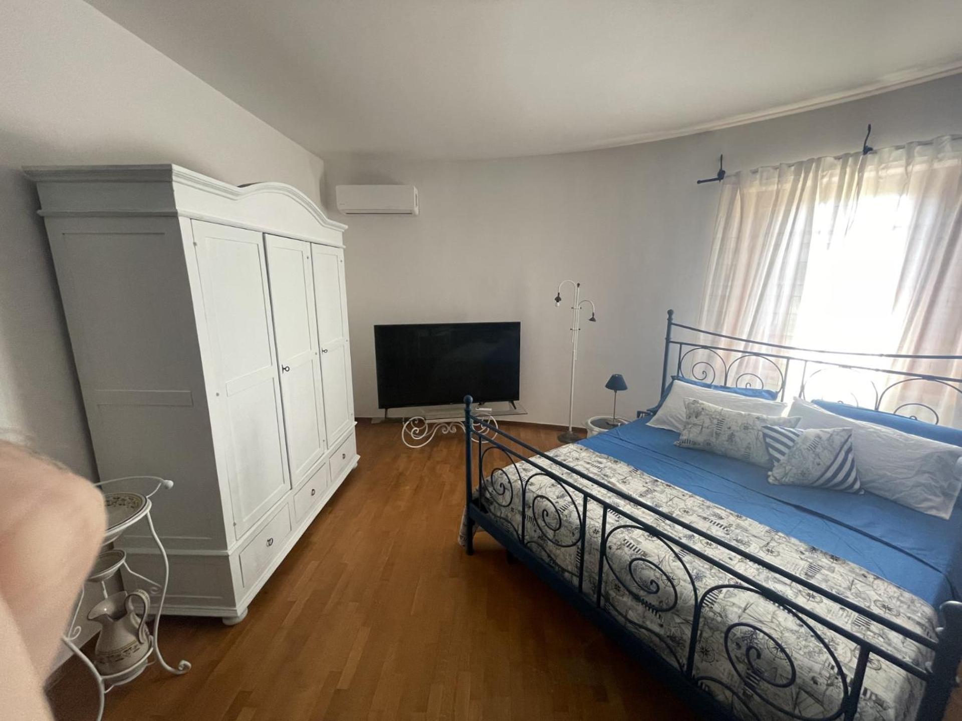 Domus Parva - Villa Con Bio-Piscina, Spa Privata E Appartamenti Panoramici Bacoli Ngoại thất bức ảnh
